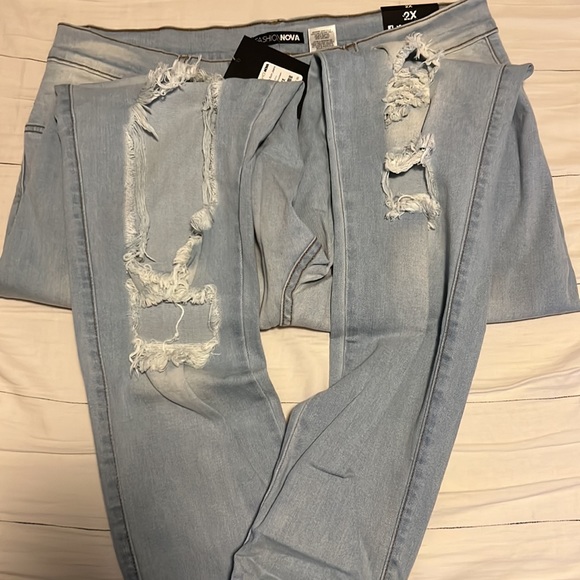 Light blue distressed skinny jeans - Picture 2 of 2